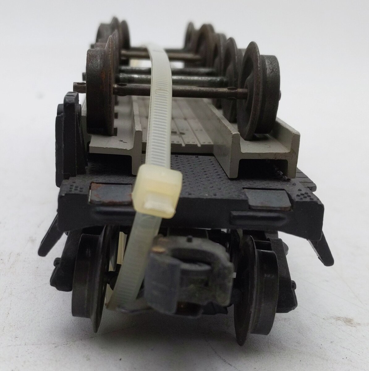 Lionel 6262 Vintage O Black Flatcar with Wheel Sets VG