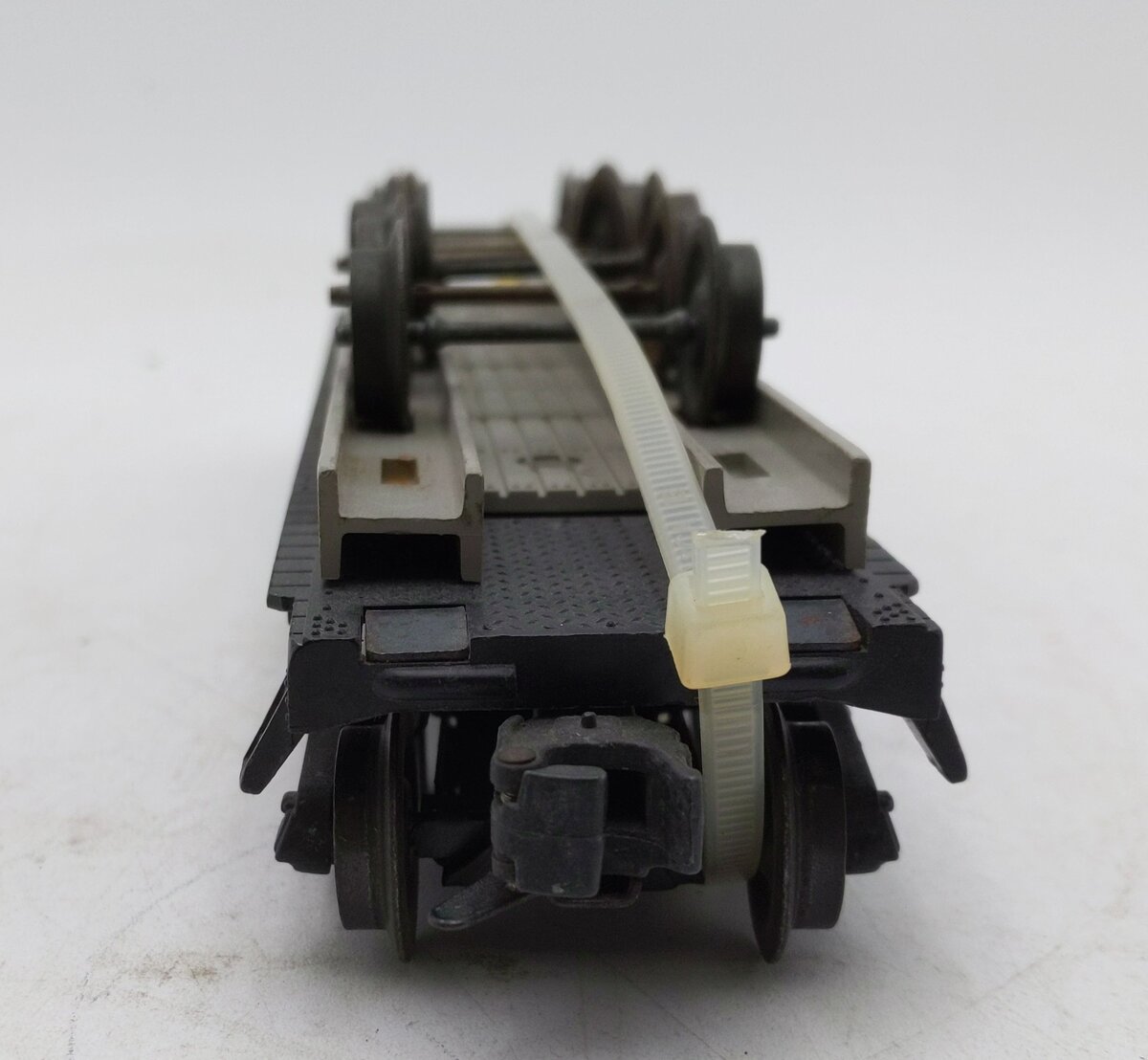 Lionel 6262 Vintage O Black Flatcar with Wheel Sets VG