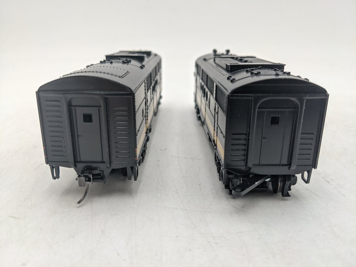 Stewart 5025 HO Northern Pacific FT A/B Powered/Dummy Diesel Locomotive Set EX