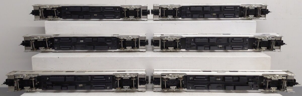 Golden Gate Depot O Santa Fe Streamlined Passenger Cars - 2-Rail (Set of 6) VG