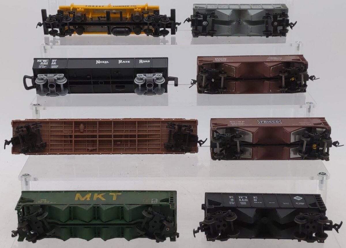 HO Scale Assorted Freight Cars [8]