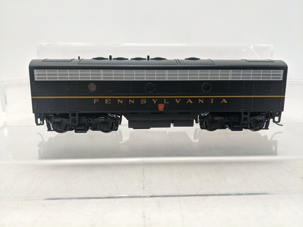 Stewart Hobbies 9031 HO Scale Pennsylvania F7B Phase I Early Powered Locomotive EX/Box