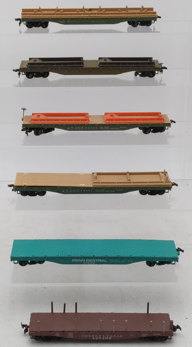 HO Scale Assorted Freight Cars [6]