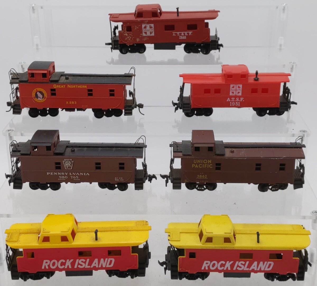 HO Scale Assorted Freight Cars [6]