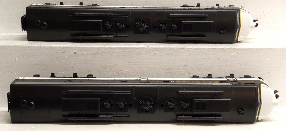 Lionel 2333350 O Southern Legacy E8 AA Diesel Locomotives #2923-2925 EX/Box