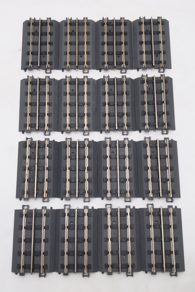 MTH 40-1012 RealTrax 5.5" 1/2 Straight Tracks (Hollow Rails) [16] EX