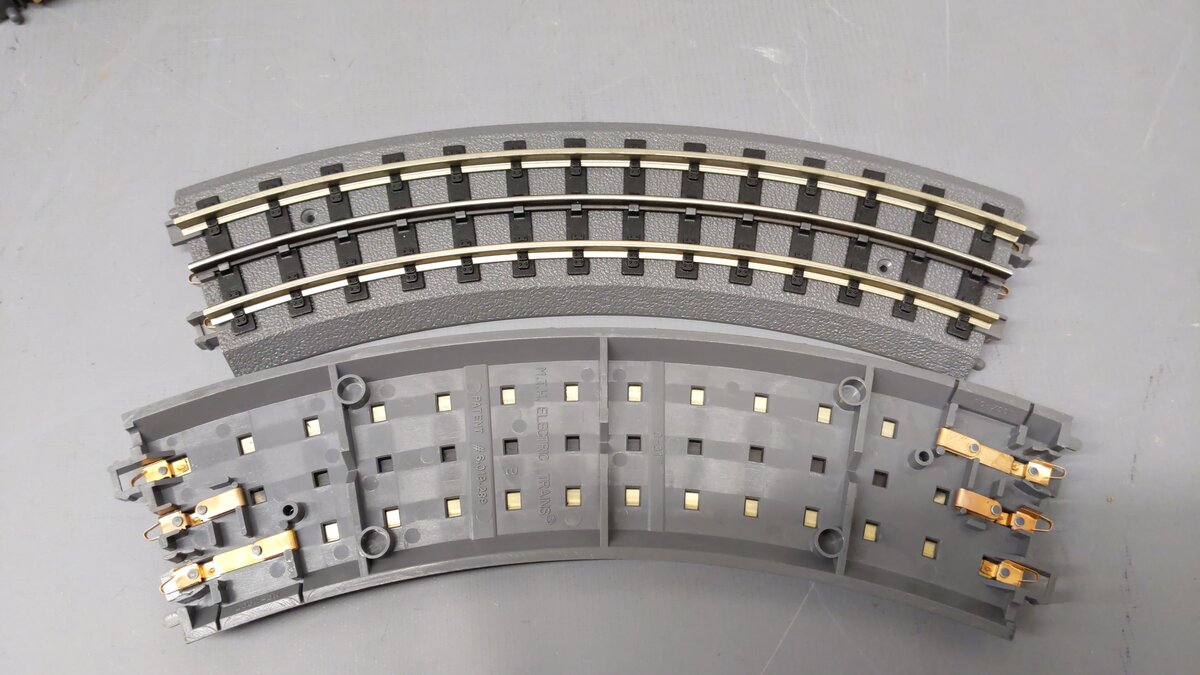 MTH Assorted O31 RealTrax Curved Track [18] EX