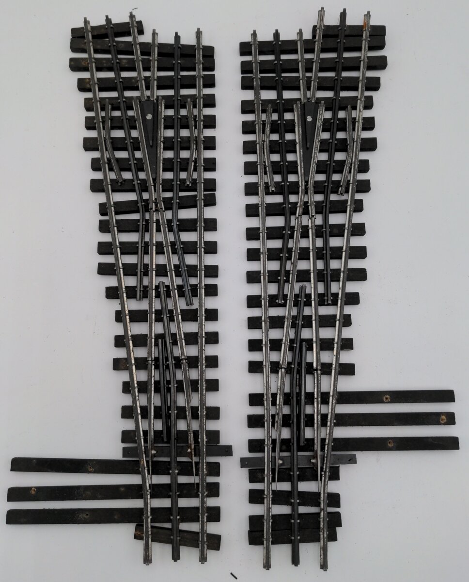 Right-of-Way O Left and Right Hand Switches VG