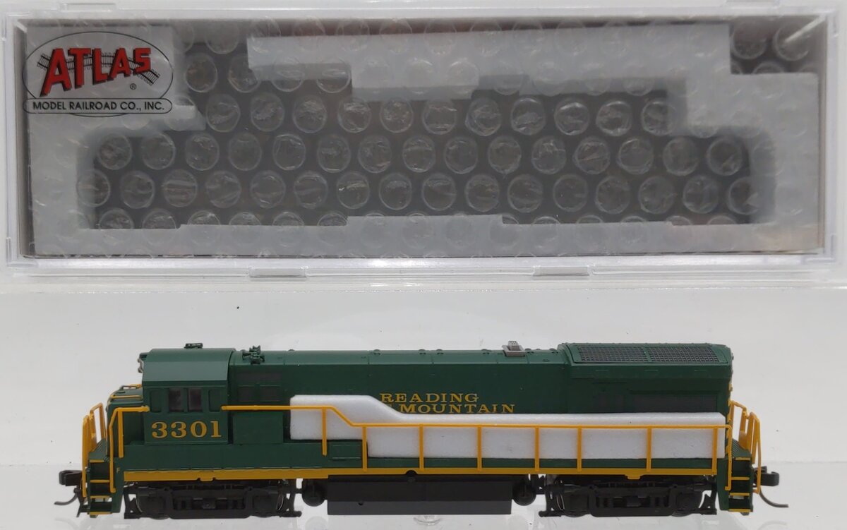 Atlas 40005928 N Reading & Northern Gold U33B Diesel Locomotive #3301