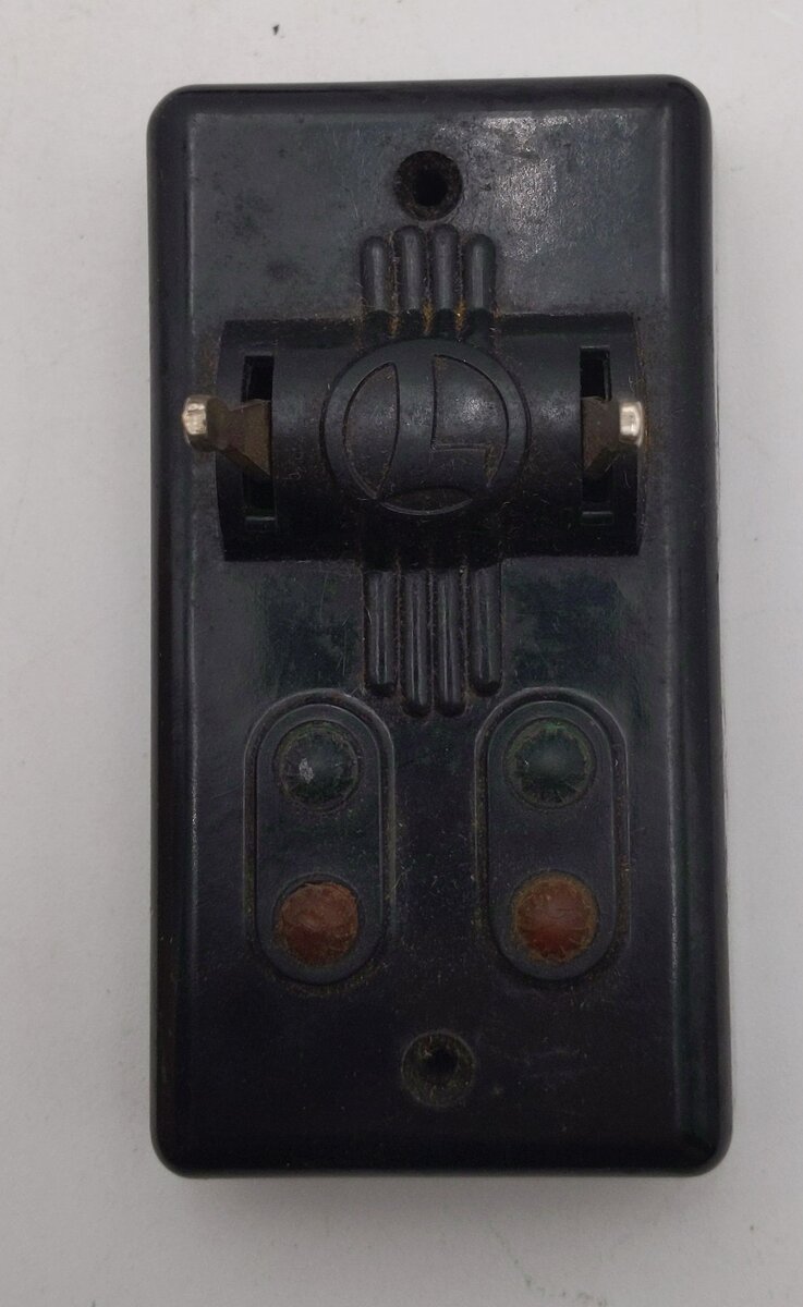 Lionel 1122 Vintage O-27 Remote Control Switches (Pair of 2) VG/Box
