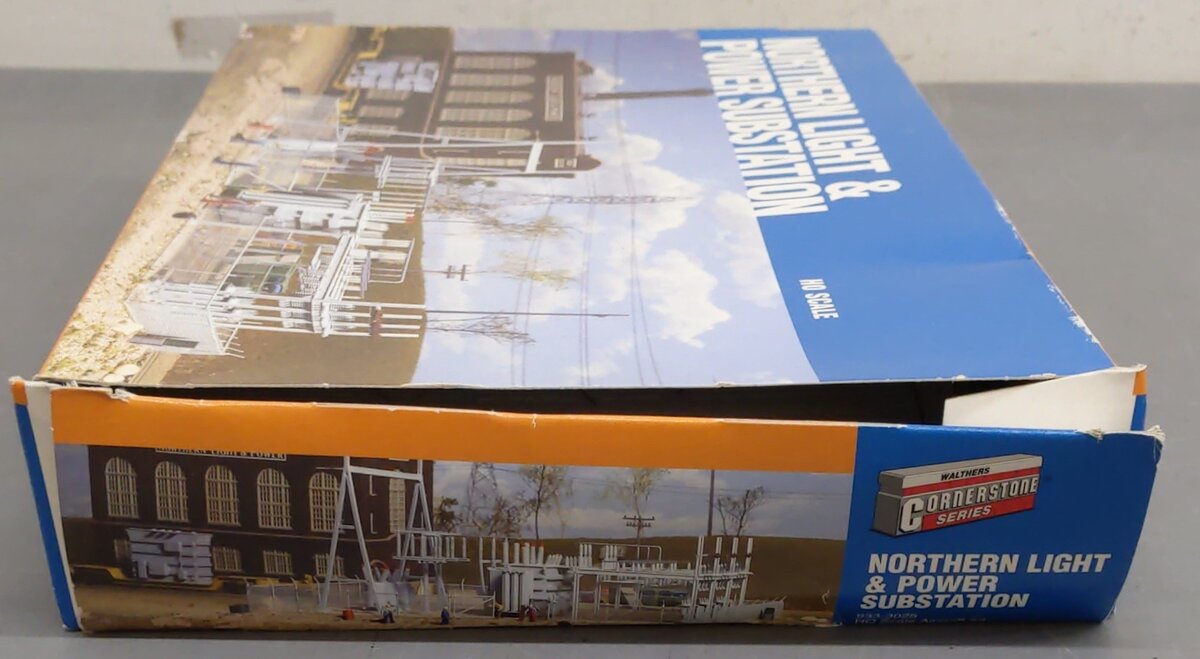Walthers 933-3025 HO Northern Light & Power Substation Cornestone Series Kit LN/Box
