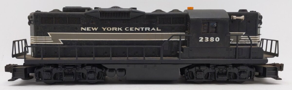 Lionel 6-18563 O Gauge New York Central GP-9 Diesel Locomotive #2380 VG