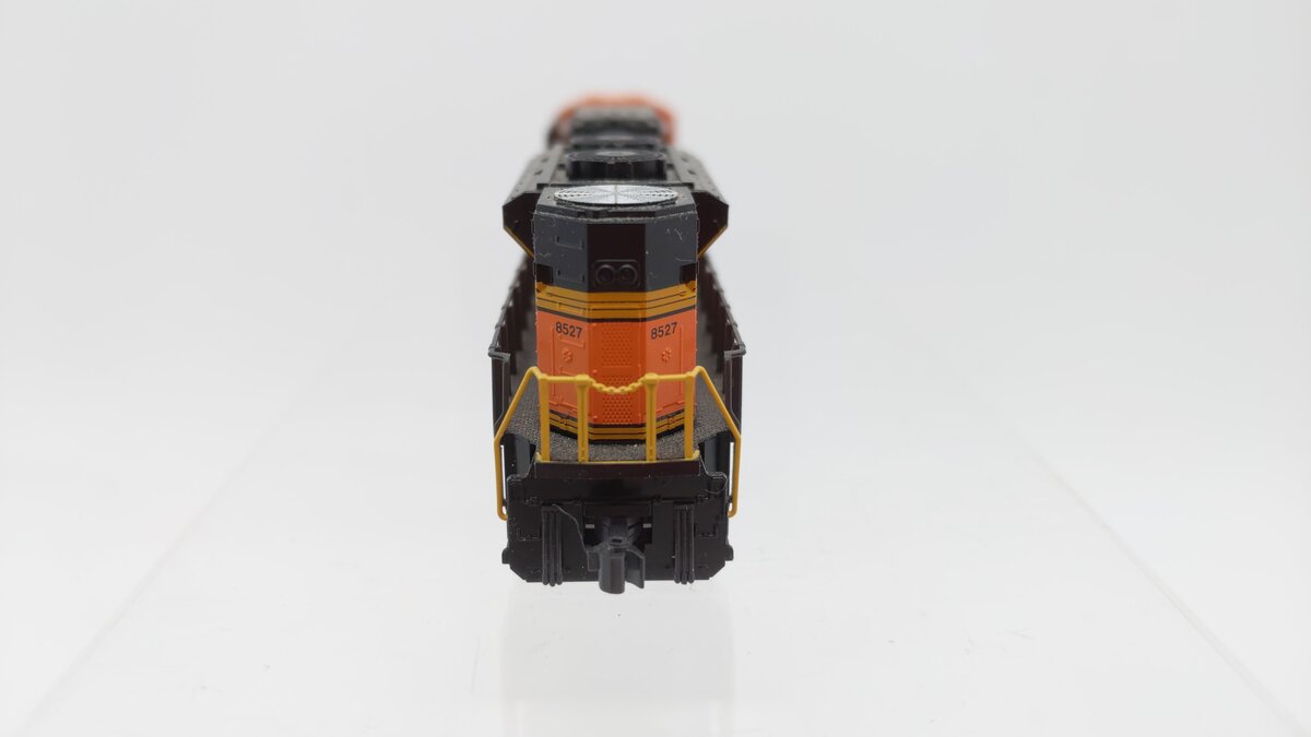 Kato 176-8524 N Burlington Northern Santa Fe EMD SD70ACe Diesel Locomotive #8527 EX/Box