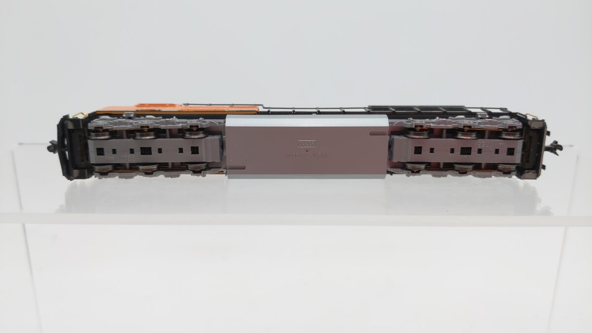Kato 176-8524 N Burlington Northern Santa Fe EMD SD70ACe Diesel Locomotive #8527 EX/Box