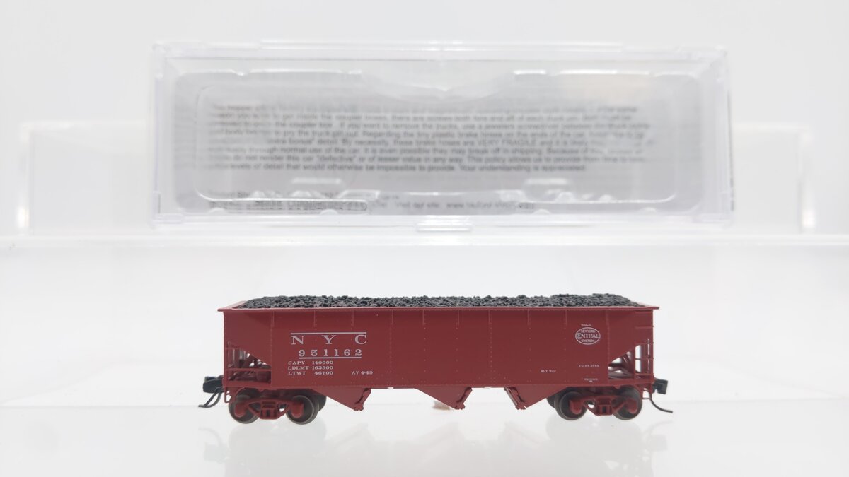Bluford Shops 74195 N New York Central 70 Ton 3-Bay Offset Side Hopper #951162