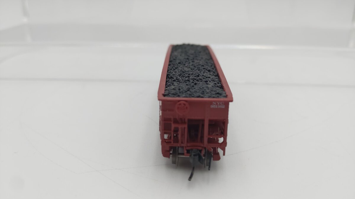 Bluford Shops 74195 N New York Central 70 Ton 3-Bay Offset Side Hopper #951162