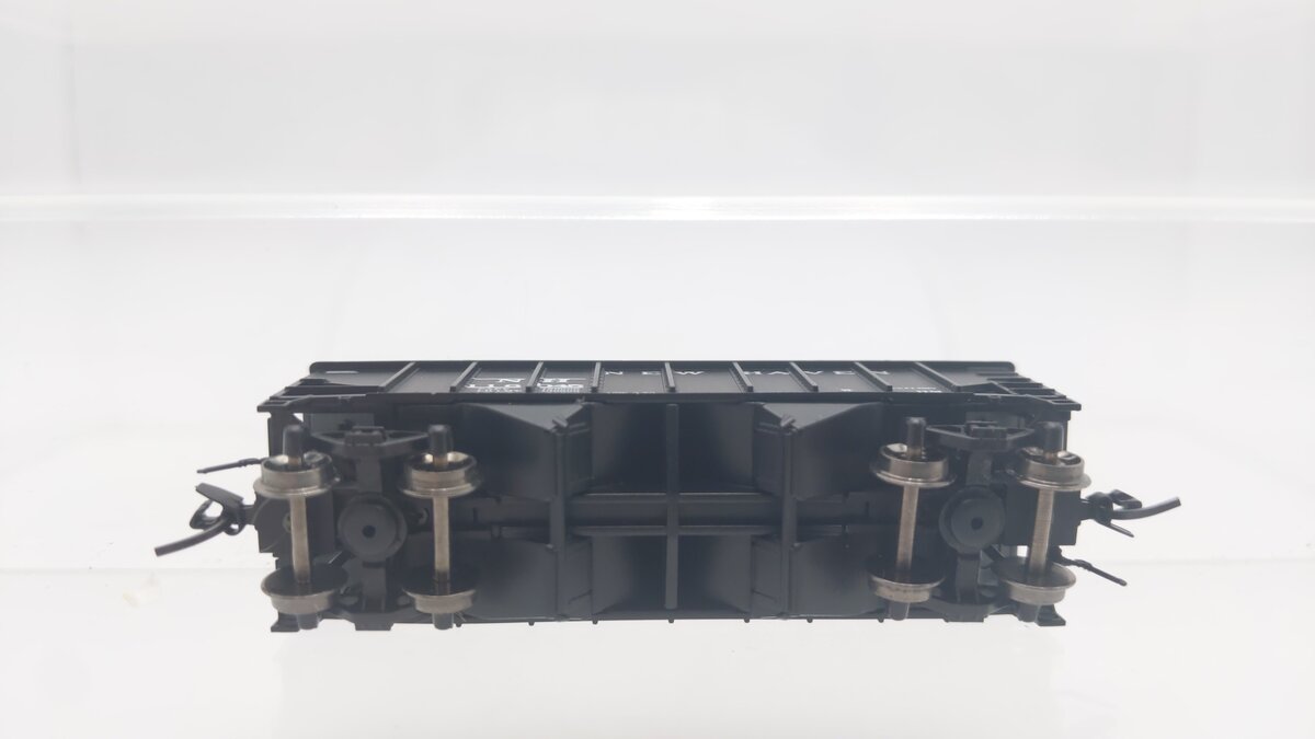 Bluford Shops 65041 N New Haven 8-Panel 2-Bay Open Single Hopper with Load