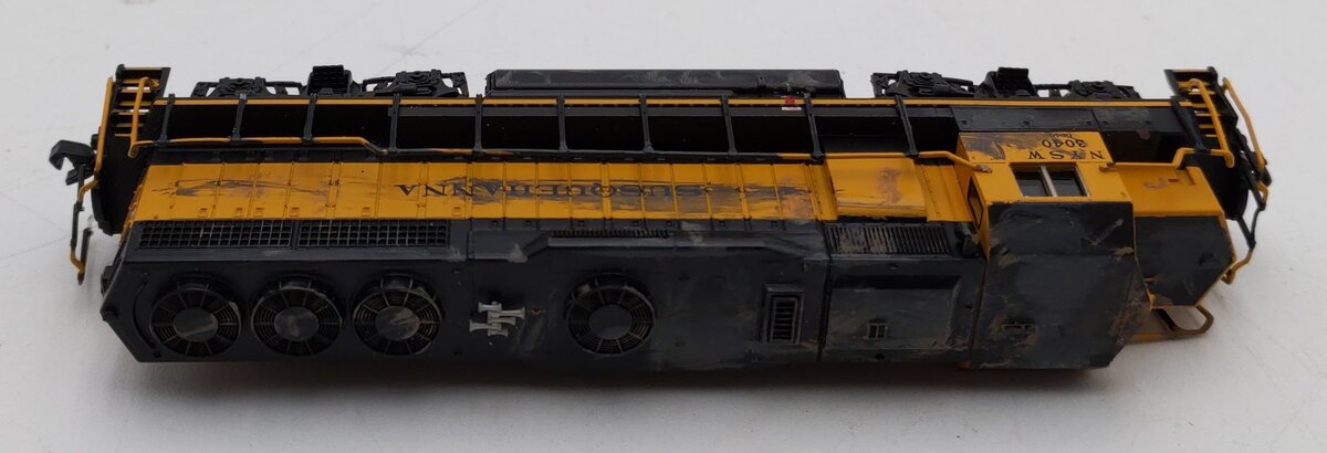 Atlas 40005272 N Custom Weathered NYSW GP-40 Diesel Loco. w/Ditch Lights #3040 EX
