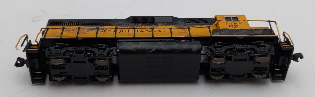 Atlas 40005272 N Custom Weathered NYSW GP-40 Diesel Loco. w/Ditch Lights #3040 EX