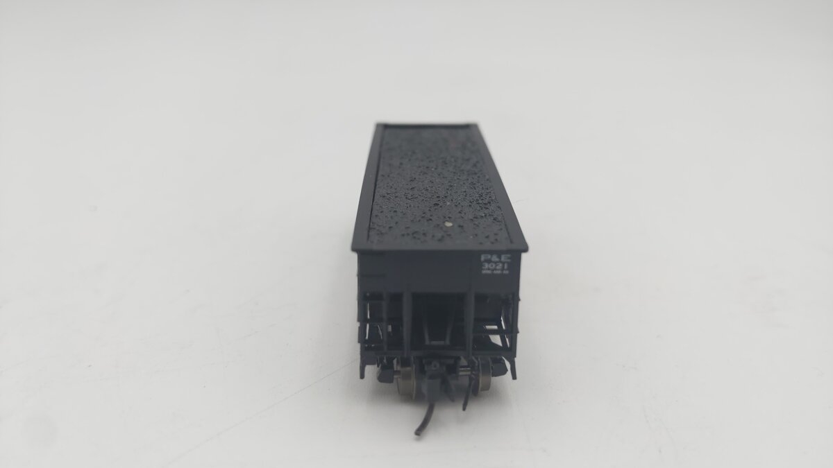 Bluford Shops 65281 N Peoria & Eastern 8-Panel 2-Bay Hopper #3021