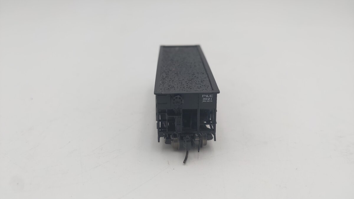 Bluford Shops 65281 N Peoria & Eastern 8-Panel 2-Bay Hopper #3021