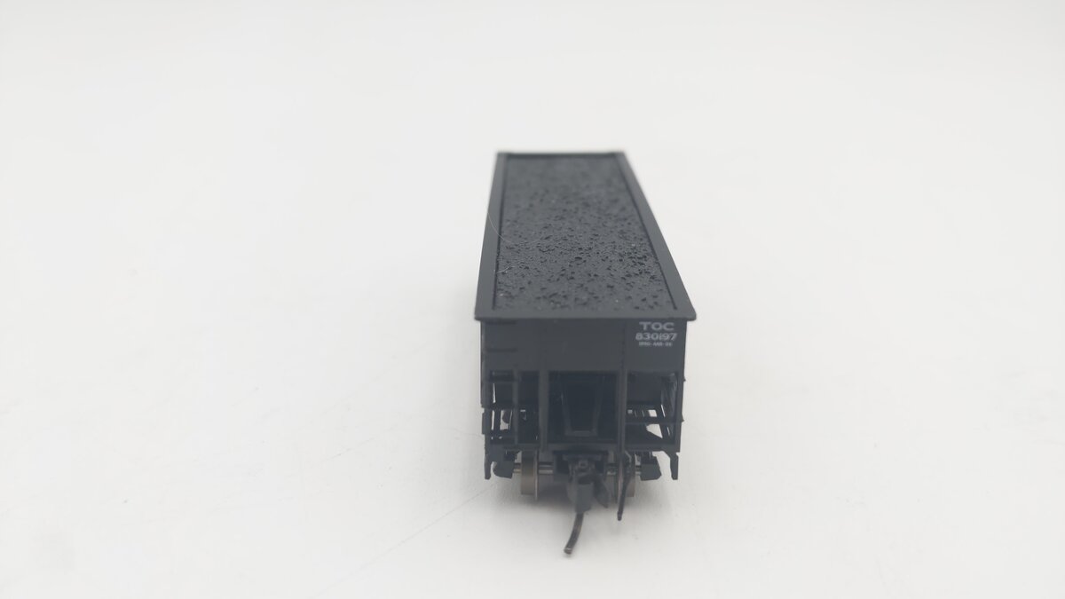 Bluford Shops 65295 N Toledo & Ohio Central 8-Panel 2-Bay Hopper #830197