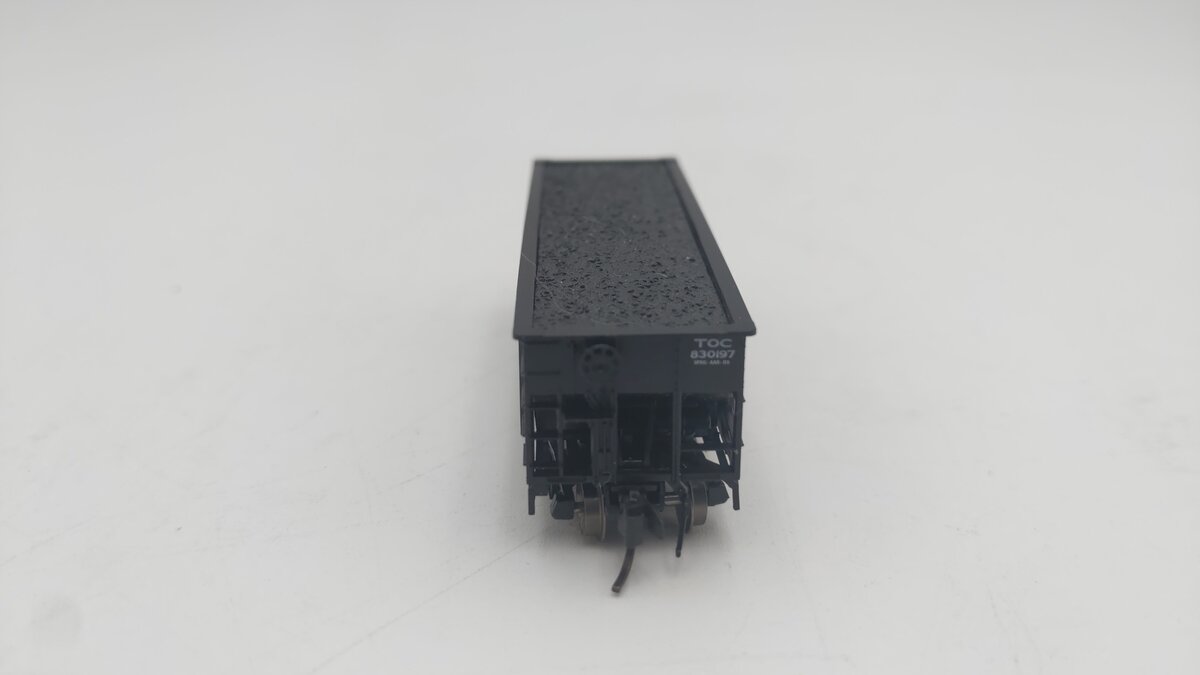 Bluford Shops 65295 N Toledo & Ohio Central 8-Panel 2-Bay Hopper #830197