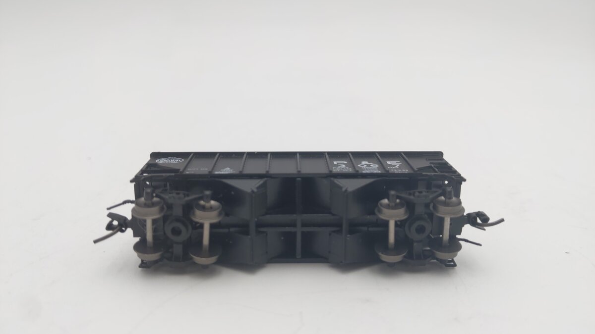 Bluford Shops 65285 N Peoria & Eastern 8-Panel 2-Bay Hopper #3067