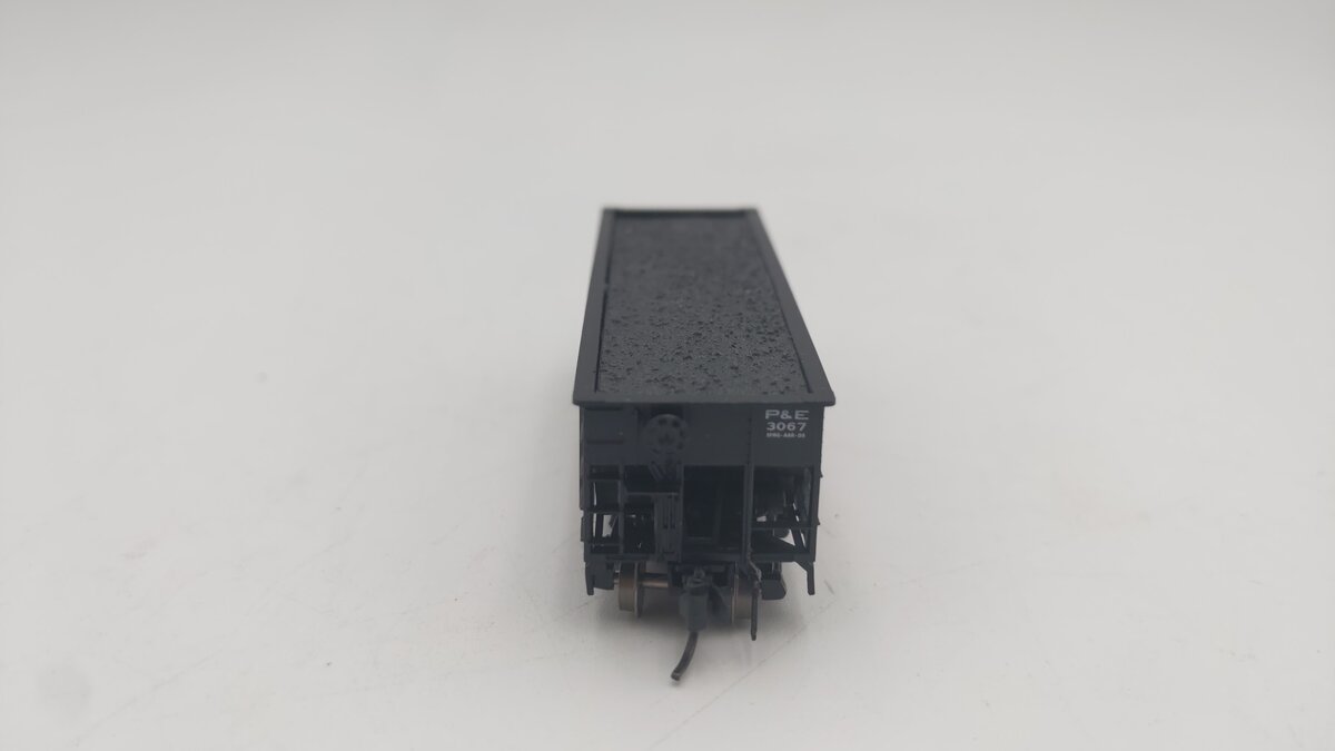 Bluford Shops 65285 N Peoria & Eastern 8-Panel 2-Bay Hopper #3067