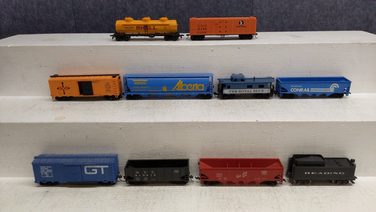 HO Scale Assorted Freight Cars [10] EX