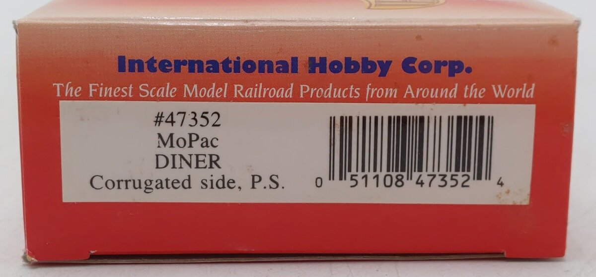 IHC 47352 HO Scale Missouri Pacific Dining Passenger Car