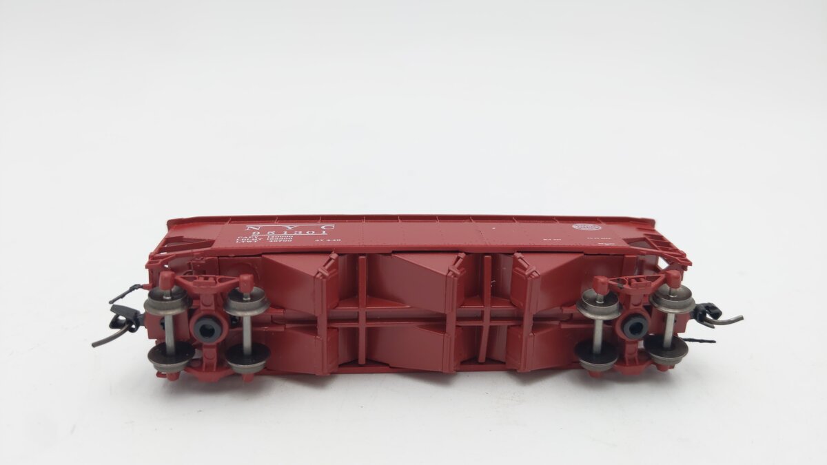 Bluford Shops 74198 N New York Central 70 Ton 3-Bay Offset Side Hopper #951301