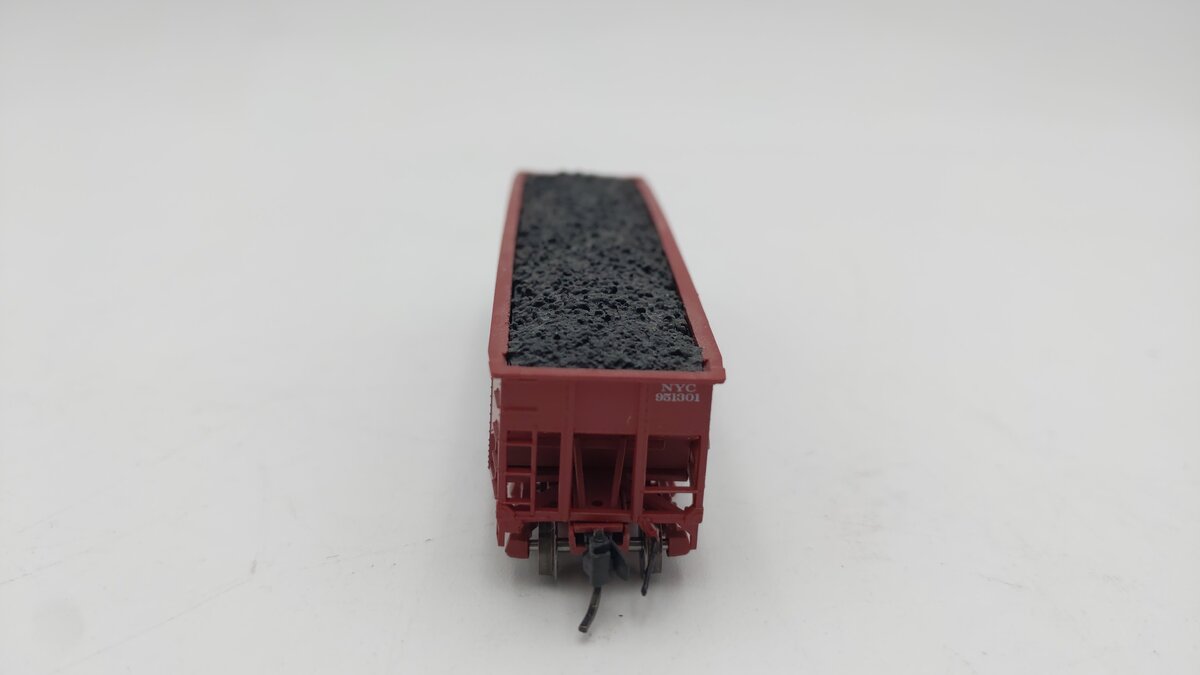 Bluford Shops 74198 N New York Central 70 Ton 3-Bay Offset Side Hopper #951301