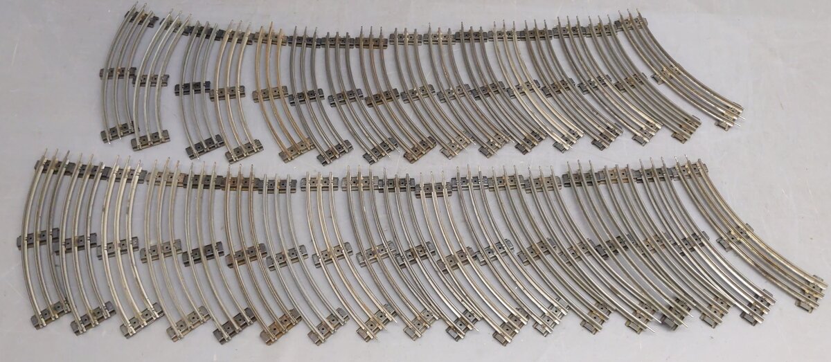 Lionel O Gauge Postwar Curved 11' Track Sections [34]