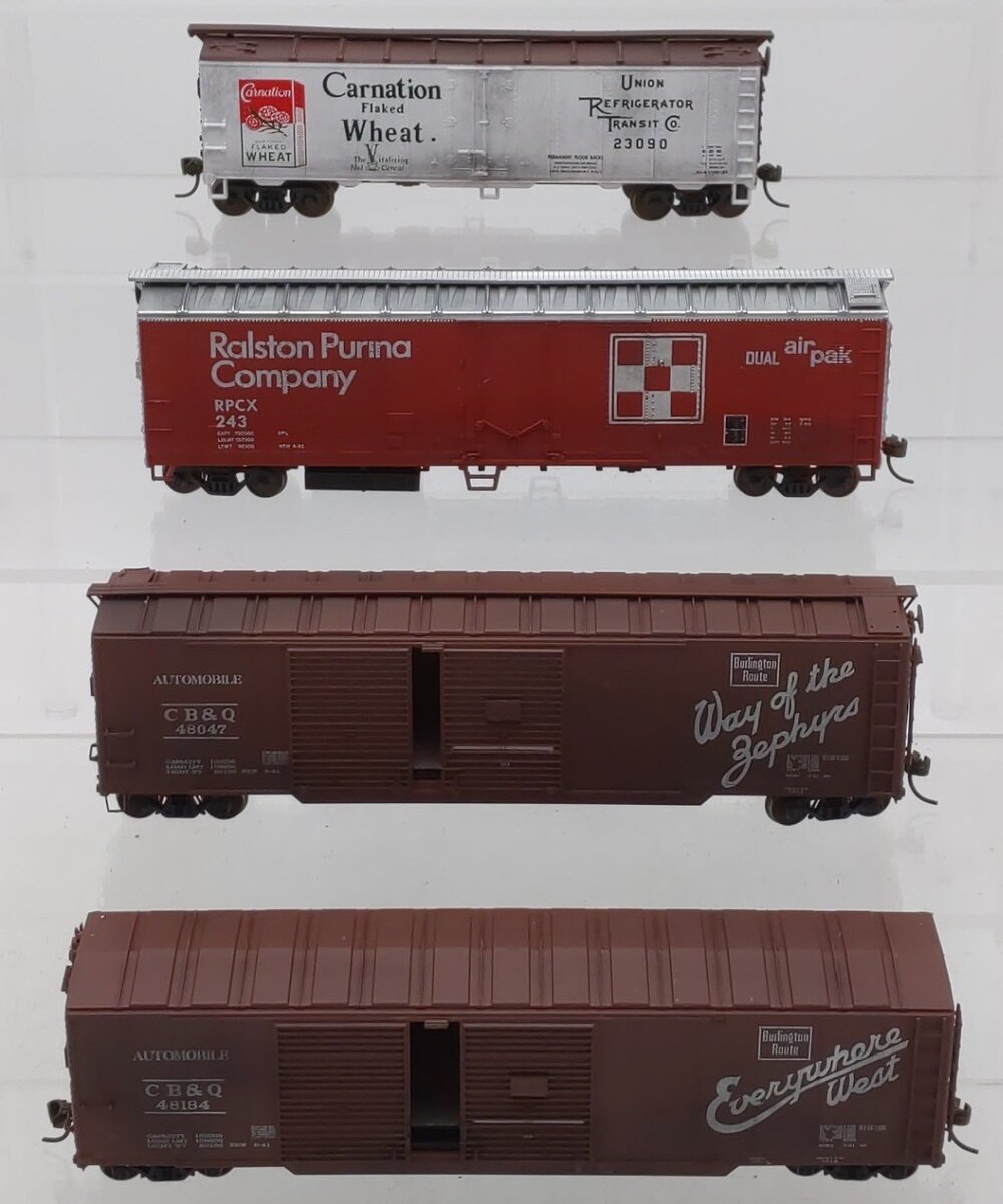 HO Scale Assorted Box Cars [4]