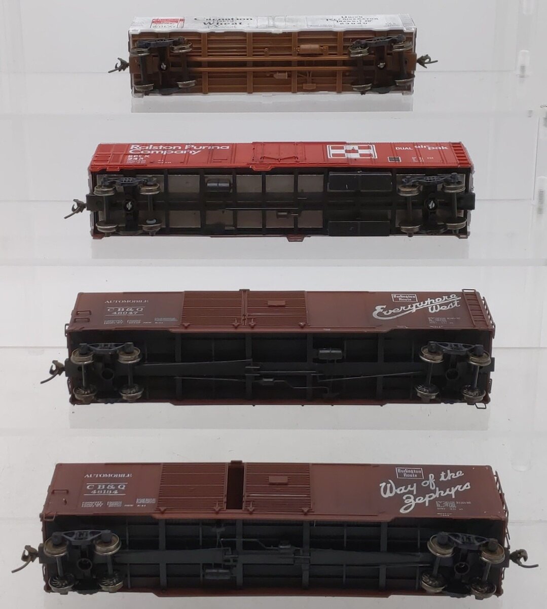 HO Scale Assorted Box Cars [4]