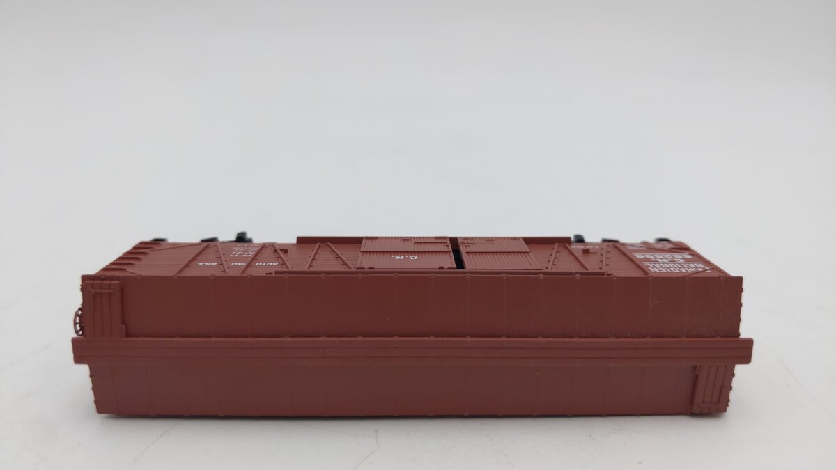 Micro-Trains 02900070 N Canadian National 40' Outside Braced Boxcar #582596 LN/Box