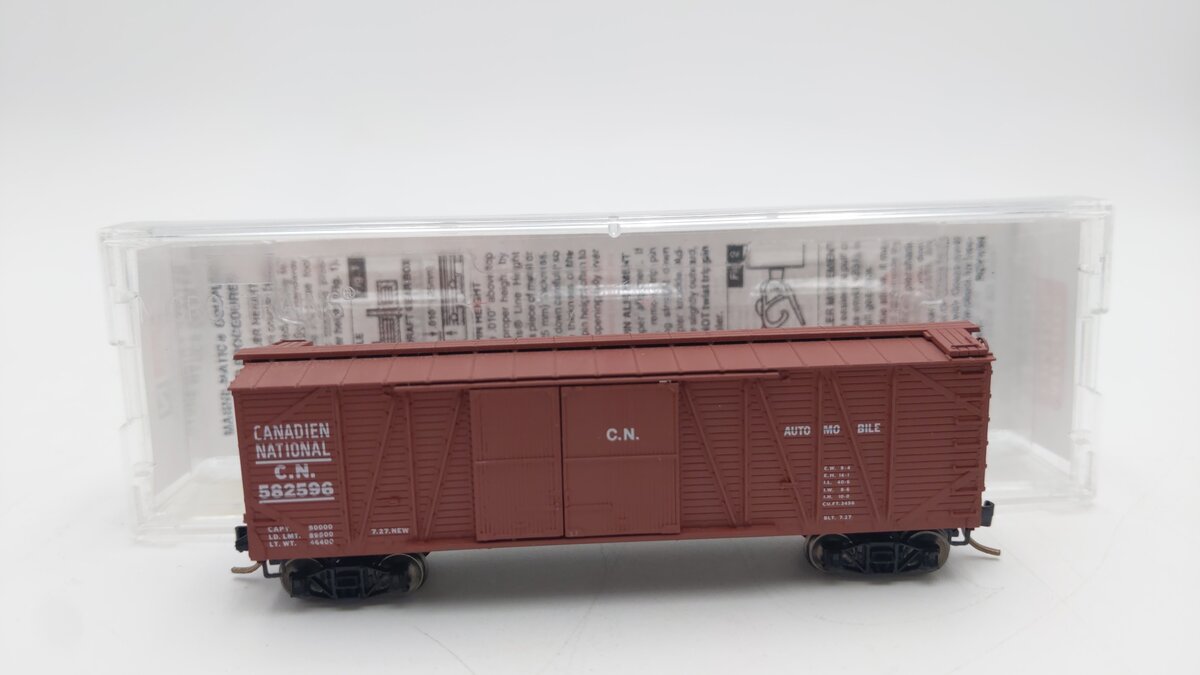 Micro-Trains 02900070 N Canadian National 40' Outside Braced Boxcar #582596 LN/Box