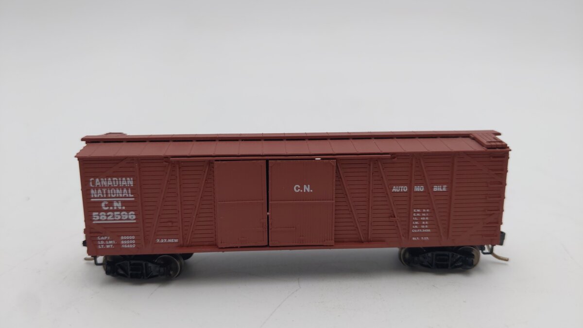 Micro-Trains 02900070 N Canadian National 40' Outside Braced Boxcar #582596 LN/Box