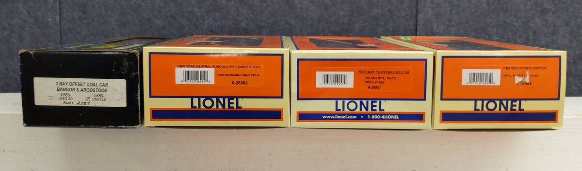 Lionel & Weaver O Assorted Freight Cars: 6-16465, 6-26062, 6-29957, U3912LD [4] EX/Box