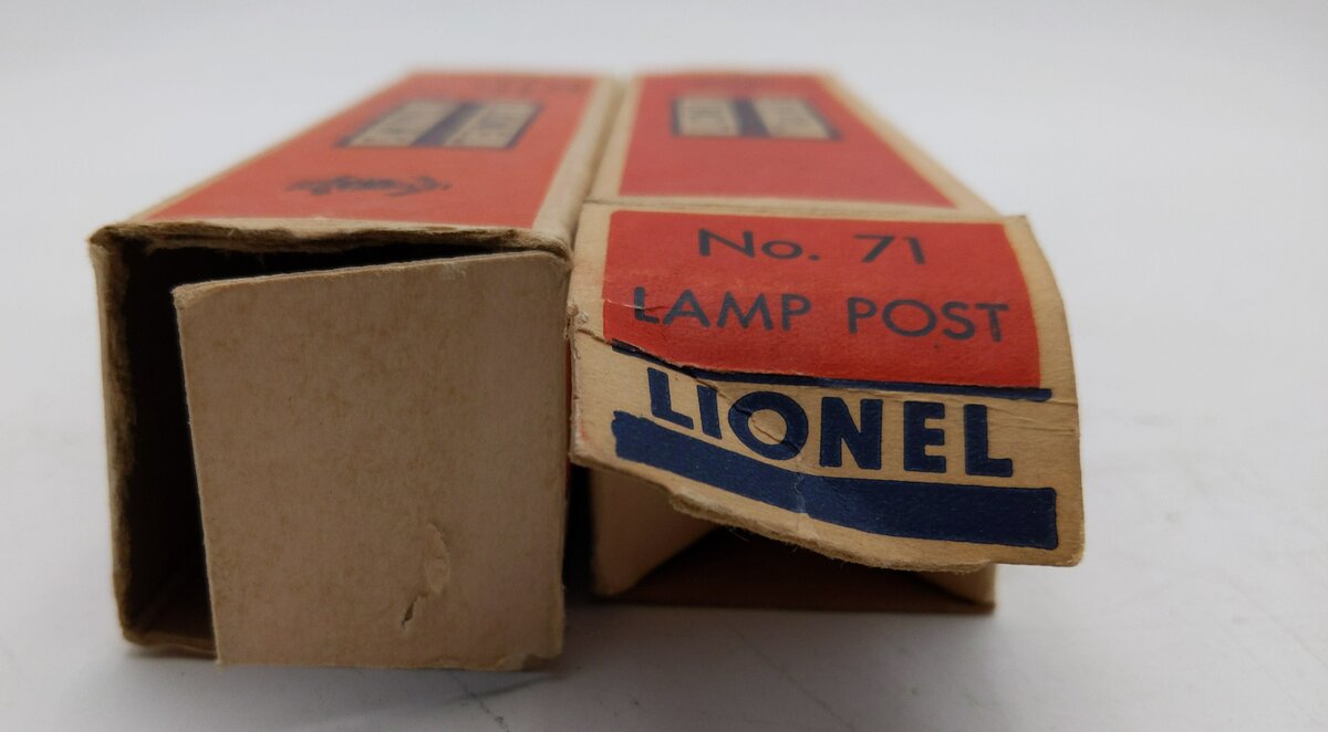 Lionel 71 Vintage O Die-Cast Lamp Post [2] VG/Box