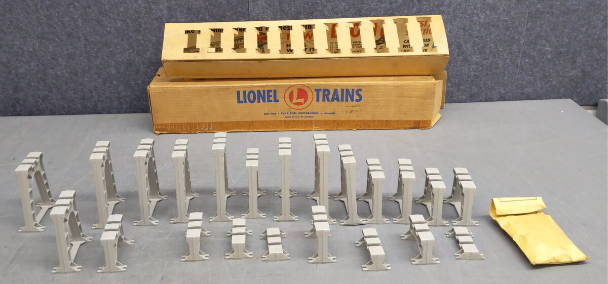 Lionel 110 Vintage O Trestle Pieces [22] VG/Box