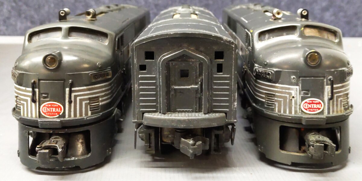 Lionel 2344 Vintage O New York Central F-3 ABA Diesel Locomotive Set VG