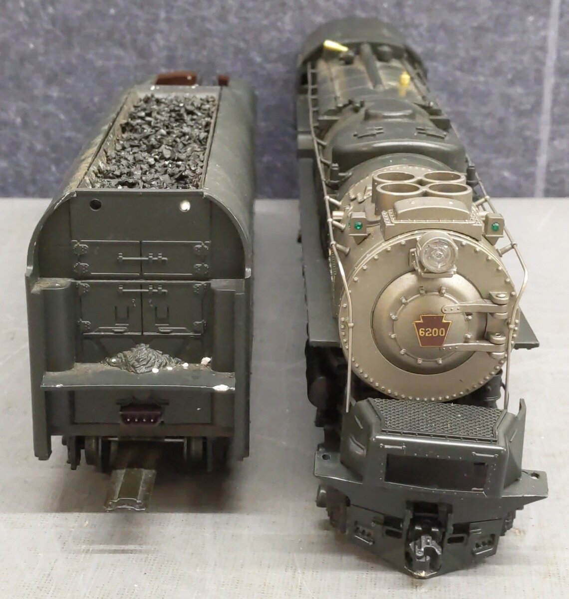 Lionel 6-18010 O PRR 6-8-6 Turbine Steam Locomotive & Tender with RS #6200 VG/Box