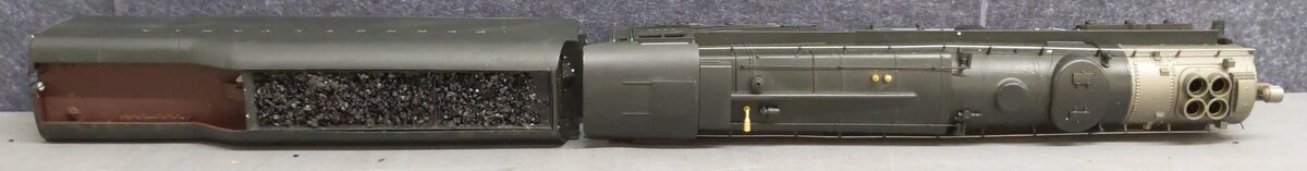 Lionel 6-18010 O PRR 6-8-6 Turbine Steam Locomotive & Tender with RS #6200 VG/Box