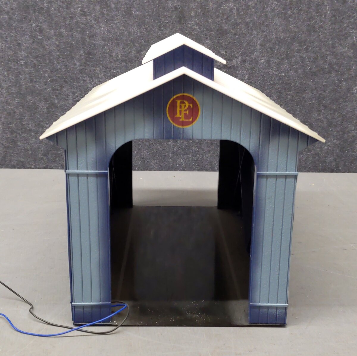 Lionel 6-82500 O Polar Express Covered Bridge Kit