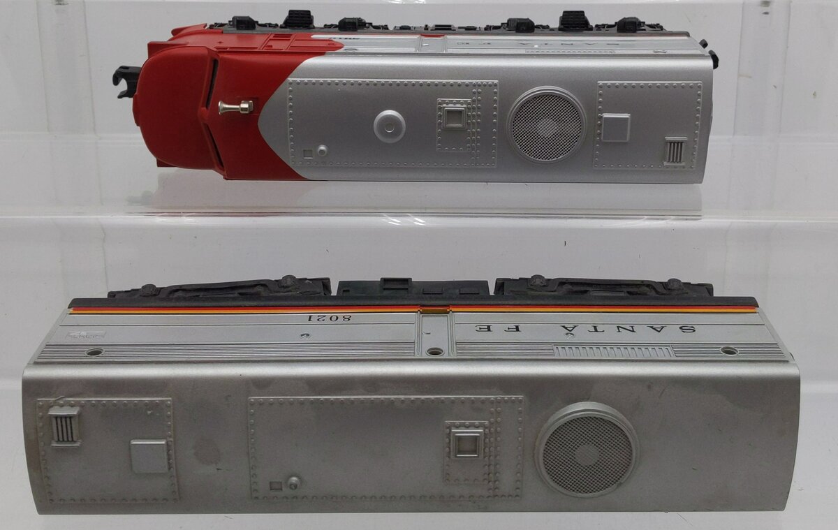 Lionel 6-18919 O Gauge Santa Fe Alco AB Dummy Diesels w/horn #8919 VG