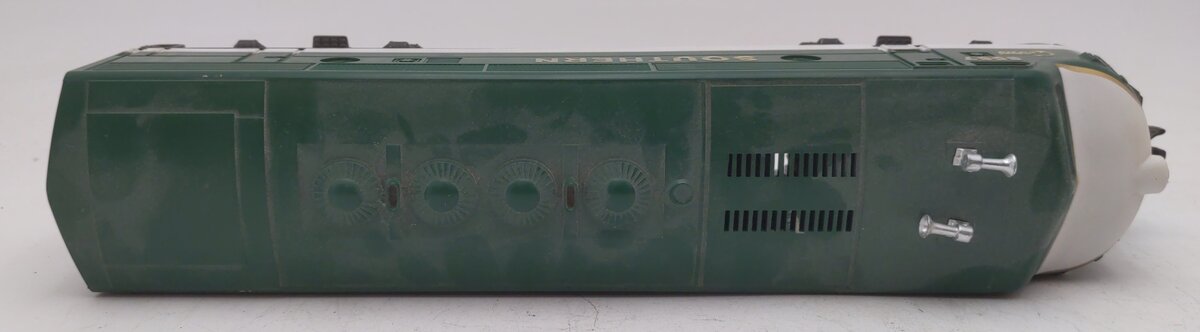 Lionel 6-8567 O Gauge Southern F3 A Non-Powered Diesel Locomotive EX/Box