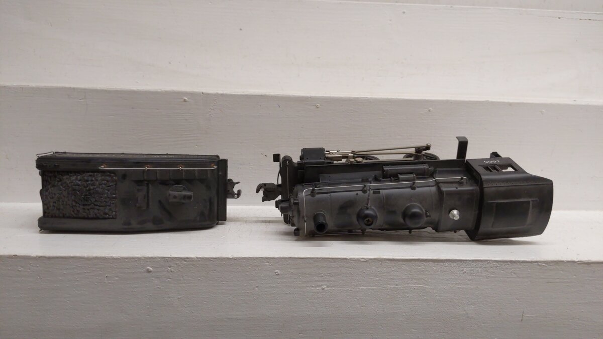 Lionel 6-18054 O New York Central 0-4-0 Steam Locomotive & Tender #1665 EX/Box