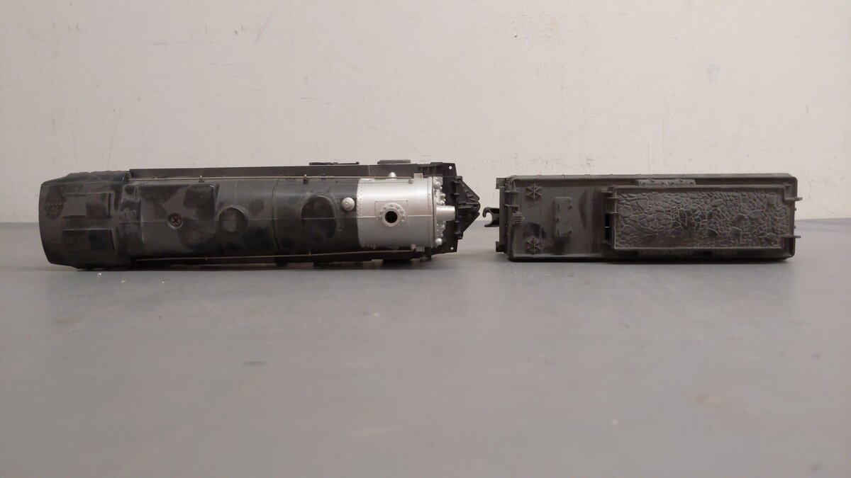 Lionel 6-8001 2-6-4 NKP Steam Locomotive & Tender #8001 EX/Box